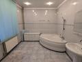 Дом · 6 комнат · 300 м², Жабаева 95 за 150 000 ₸ в Петропавловске — фото 10