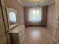 3-бөлмелі пәтер · 63 м² · 3/10 қабат, Гүлдер 2 ш/а. 5 — 101 школа, супермаркет Норма, бағасы: 300 000 ₸ в Караганде, Казыбек би р-н — фото 13