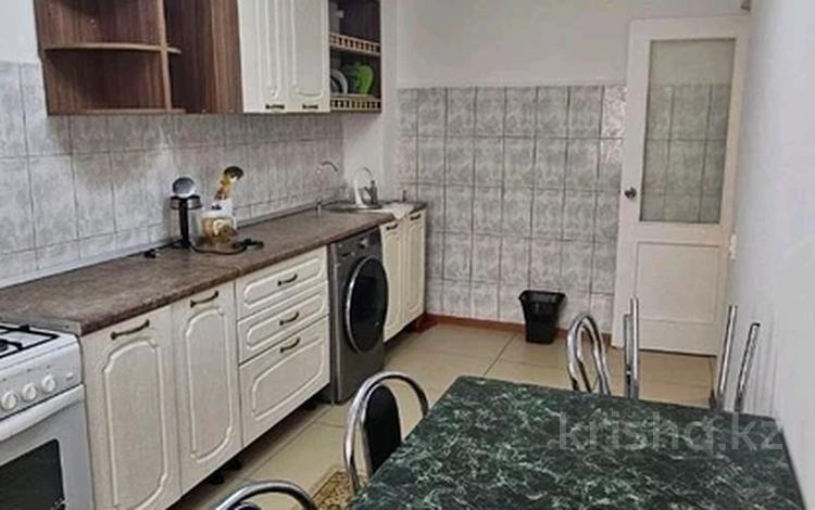 4-комнатная квартира · 85 м² · 4/5 этаж, Сырым Датова 14 за 220 000 ₸ в Атырау — фото 2