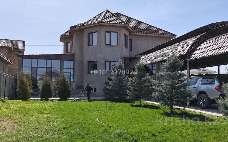 Жеке үй · 7 бөлме · 350 м² · 16 жүзд., Кошек батыра 301а, бағасы: 115 млн ₸ в Таразе — фото 2