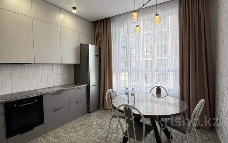 4-комнатная квартира · 130 м² · 13/22 этаж, Сыганак 24 за 700 000 ₸ в Астане, Нура р-н — фото 2