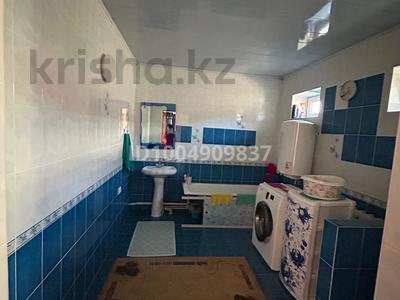 Отдельный дом · 3 комнаты · 140 м² · 6 сот., Машхур Жусип Копейулы 126 — Бактыбай батыра за 25 млн ₸ в Актобе, мкр Москва
