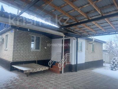 Отдельный дом · 4 комнаты · 98 м² · 6 сот., Розабакиева за 26 млн 〒 в Талдыкоргане, мкр военный городок Жулдыз