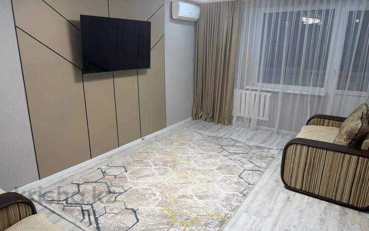 2-комнатная квартира · 56 м² · 4/10 этаж, Засядко 58 за 20 000 ₸ в Семее — фото 2