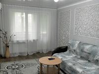 2-комнатная квартира, 49 м², 1/5 этаж посуточно, проспект Абая 107 за 11 000 〒 в Уральске