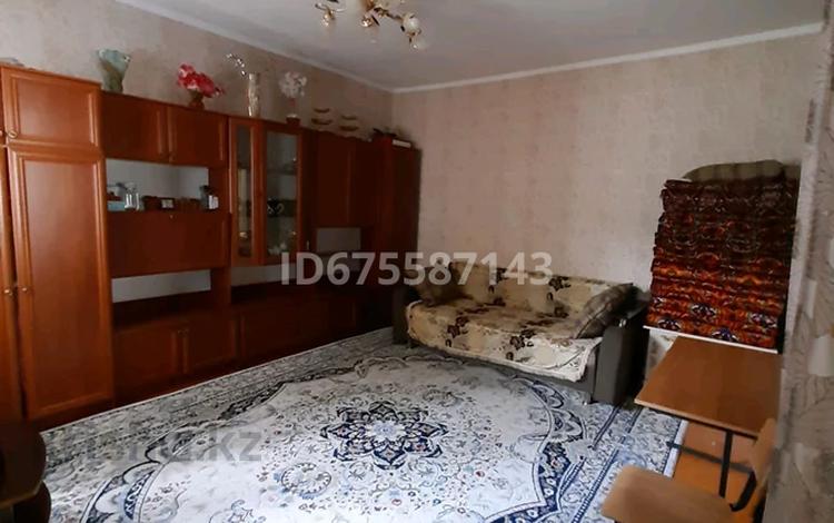Отдельный дом • 7 комнат • 120 м² • 7 сот., 2 переулок Чехова 2/3 за 30 млн 〒 в Таразе — фото 2