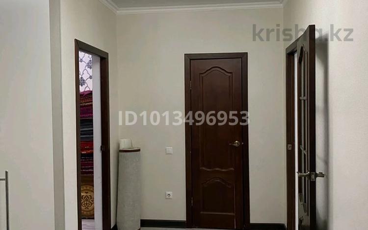 2-бөлмелі пәтер · 70 м² · 2/5 қабат, мкр 12 30 Д, бағасы: 33 млн ₸ в Актобе — фото 2