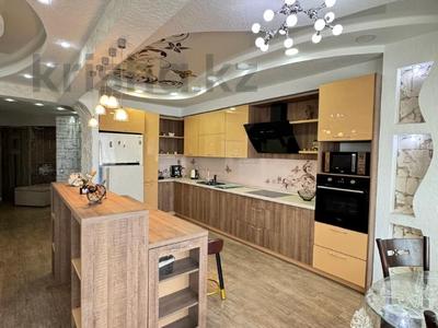 3-комнатная квартира · 132 м² · 11/12 этаж, мкр Тастак-2, Толе би 273/4 за 72 млн ₸ в Алматы, Алмалинский р-н