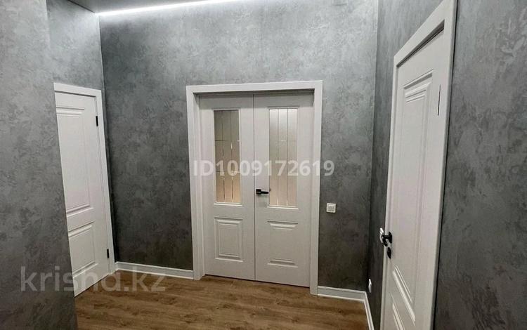 3-комнатная квартира · 58 м² · 3/10 этаж, Туран 40/1 за 57 млн ₸ в Астане, Есильский р-н — фото 2