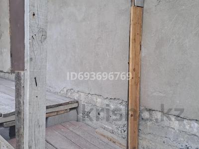Отдельный дом • 1 комната • 42 м² • 10 сот., Абылхайыр хан 50 за 9.5 млн 〒 в Талдыкоргане, мкр Жастар