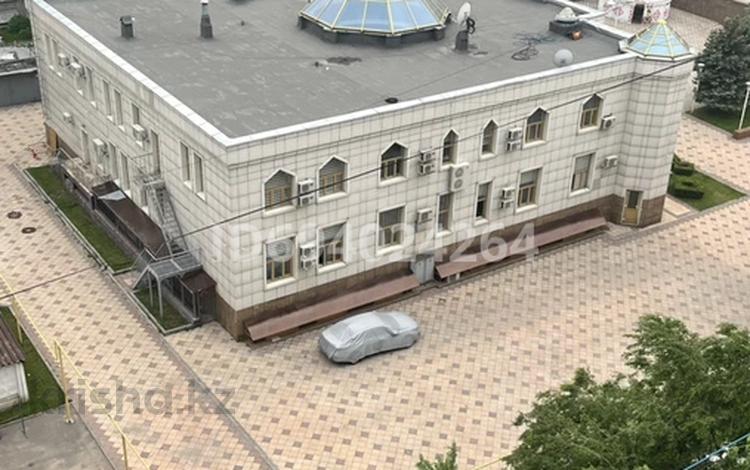 2-комнатная квартира, 61.1 м², 9/9 этаж, Мухамеджанова за 40 млн 〒 в Алматы, Медеуский р-н — фото 2