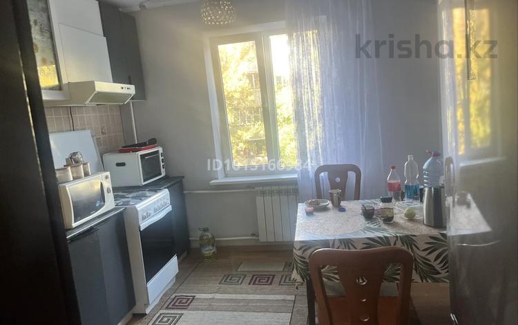 3-бөлмелі пәтер · 72 м² · 3/5 қабат, Ақсай-3 ш/а. 34 — Толе би момыш Улы, бағасы: 300 000 ₸ в Алматы, Ауэзовский р-н — фото 2