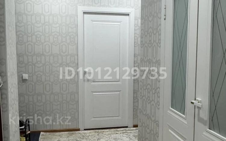3-бөлмелі пәтер · 70 м² · 2/5 қабат, Левый берег 64а, бағасы: 24 млн ₸ в  — фото 2