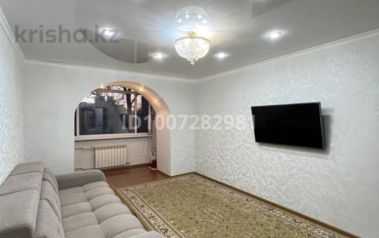 3-комнатная квартира · 58.2 м² · 3/5 этаж, мкр Михайловка Крылова 38 — Крылова 38 за 30 млн ₸ в Караганде, Казыбек би р-н — фото 2
