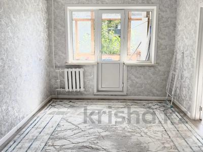 3-комнатная квартира · 58 м² · 4/5 этаж, Майкудук, 12й микрорайон за 14.5 млн ₸ в Караганде, Алихана Бокейханова р-н