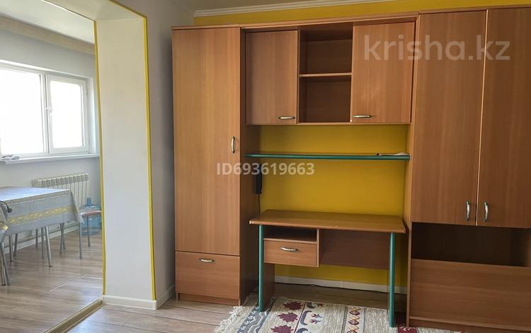 3-комнатная квартира, 75 м², 5/5 этаж помесячно, Туркестанская 11 — Центр, сзади ЦУМа