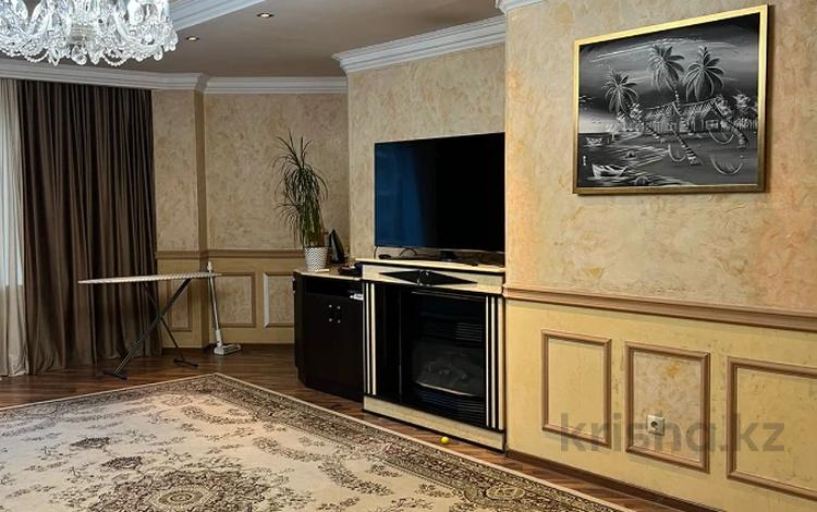 3-комнатная квартира · 125 м² · 9/17 этаж, Ходжанова 76 за 600 000 ₸ в Алматы, Бостандыкский р-н — фото 6