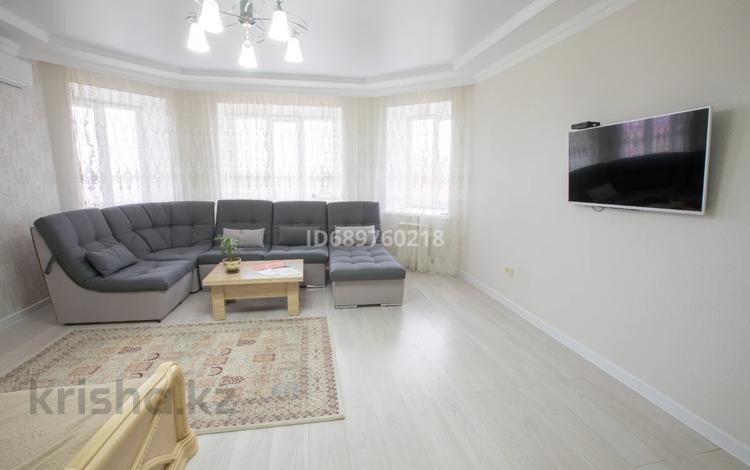 1-бөлмелі пәтер · 64 м², проспект Алии Молдагуловой 57Г, бағасы: 13 900 〒 в Актобе — фото 2