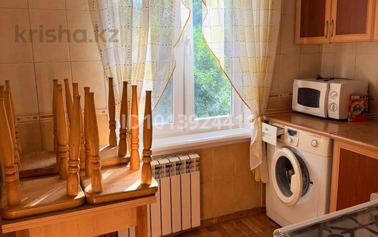 3-комнатная квартира · 60 м² · 4/4 этаж, мкр №9 за 300 000 ₸ в Алматы, Ауэзовский р-н — фото 2