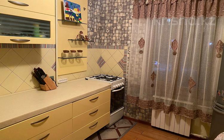 2-комнатная квартира, 54 м², 2/5 этаж помесячно, Саина — Улукбека за 240 000 〒 в Алматы, Ауэзовский р-н — фото 2