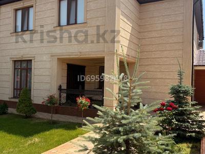 Отдельный дом · 8 комнат · 450 м² · 11 сот., мкр Кунаева за 150 млн 〒 в Уральске