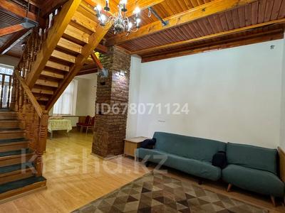 Пәтерлер в Атырауской обл.: 2-бөлмелі пәтер · 100 м² · 2/2 қабат, Азаттык 13, бағасы: 180 000 〒 2-бөлмелі пәтер · 100 м² · 2/2 қабат, Азаттык 13, бағасы: 180 000 〒 в Атырау