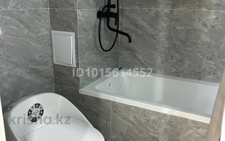 1-комнатная квартира · 40 м² · 2/5 этаж, Карменова 14 — Глинки остановка за 200 000 ₸ в Семее — фото 2