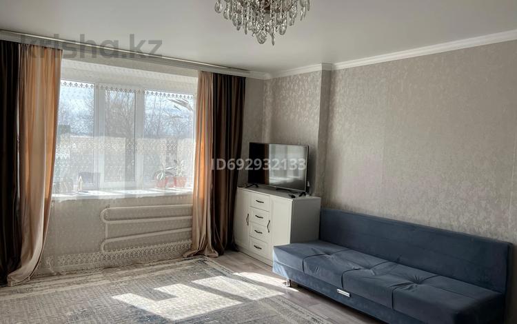1-комнатная квартира, 36.7 м², 4/6 этаж, Рыскулова 3 за 8 млн 〒 в Актобе — фото 2