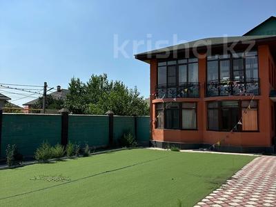 Жеке үй · 10 бөлме · 1000 м² · 10 жүзд., Нурпеисова 229 — Яссауи, бағасы: 3 млн ₸ в Алматы, Ауэзовский р-н