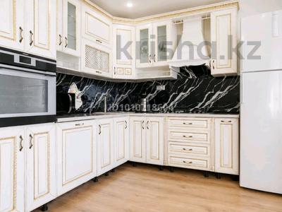 4-комнатная квартира · 120 м² · 1 этаж, Мкр. Женис . — Женис, 6 микрорайон за 35 000 ₸ в Уральске, мкр Школьник