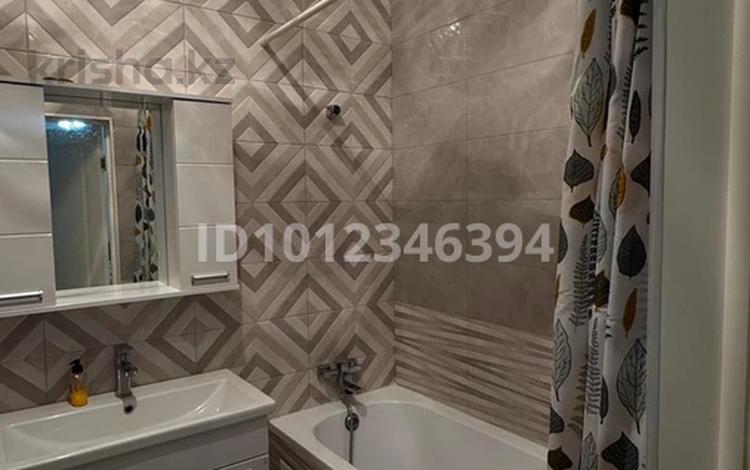 2-бөлмелі пәтер · 62 м² · 2/9 қабат, мкр Комсомольский, Керей Жанибек хандар 16 — Алматы, бағасы: 300 000 ₸ в Астане, Есильский р-н — фото 2