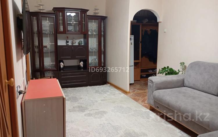 3-бөлмелі пәтер · 47 м² · 3/5 қабат, Есенберлина 5, бағасы: 12 млн ₸ в Жезказгане — фото 25