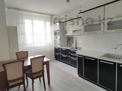 3-комнатная квартира, 95 м², 9/14 этаж, Сыганак 54 — Сауран, ТРЦ Керуен, Абу-Даби Плаза за 45.8 млн 〒 в Астане, Есильский р-н