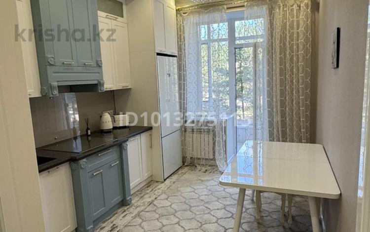 3-комнатная квартира · 90 м² · 2/10 этаж, мкр Юго-Восток, проспект Шахтеров 31/4 — Парк победы за 70 млн ₸ в Караганде, Казыбек би р-н — фото 10