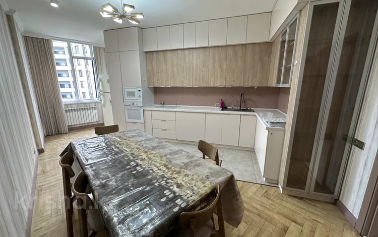 3-комнатная квартира · 105 м² · 7/12 этаж, Просп. Кунаева 81 за 600 000 〒 в Шымкенте, Аль-Фарабийский р-н — фото 2