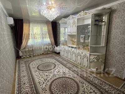 3-бөлмелі пәтер · 60 м² · 3/5 қабат, Акшораева 9, бағасы: 10 млн ₸ в Каратау