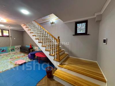 Жеке үй · 14 бөлме · 322 м² · 7 жүзд., Ақбұлақ ш/а. 13, бағасы: 115 млн ₸ в Алматы, Алатауский р-н