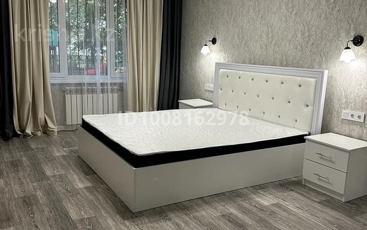 1-бөлмелі пәтер · 33 м² · 1/4 қабат, Абылай Хана 26, бағасы: 280 000 ₸ в Алматы, Алмалинский р-н — фото 2