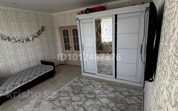 1-бөлмелі пәтер · 38 м² · 6/9 қабат, мкр. Зачаганск пгт, Зачаганск, Бірлік 25, бағасы: 120 000 ₸ в Уральске — фото 2