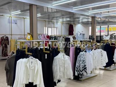 Готовый бизнес — магазин женской одежды с раскрученным брендом · 230 м², бағасы: 15 млн 〒 в Шымкенте, Абайский р-н