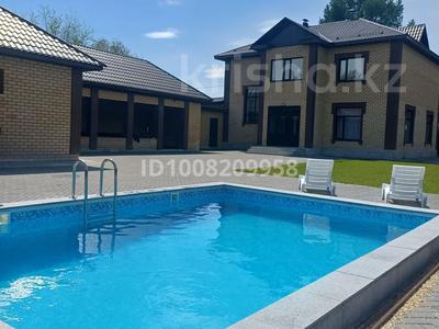 Дом · 6 комнат · 200 м², Бобровка 1401 за 200 000 ₸ в Семее