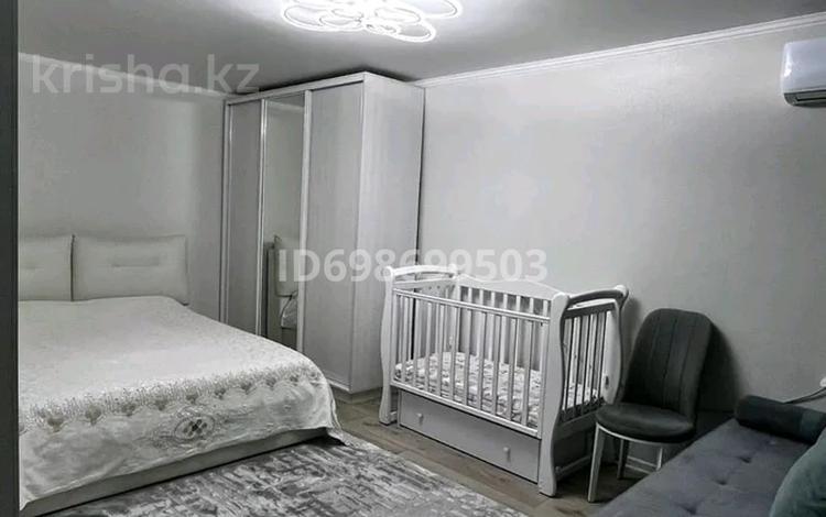 1-комнатная квартира, 48 м², 2/9 этаж помесячно, мкр №6 36Б