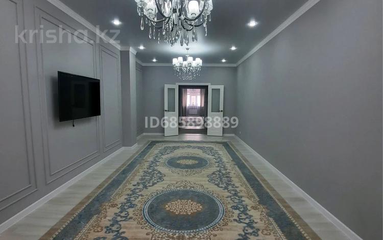 6-бөлмелі пәтер · 240 м² · 7/9 қабат, 17-й мкр 45, бағасы: 101 млн ₸ в Актау — фото 38