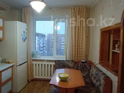 3-комнатная квартира, 65 м², 8/9 этаж, мкр Юго-Восток, Мкр Гульдер 1 за 23.5 млн 〒 в Караганде, Казыбек би р-н