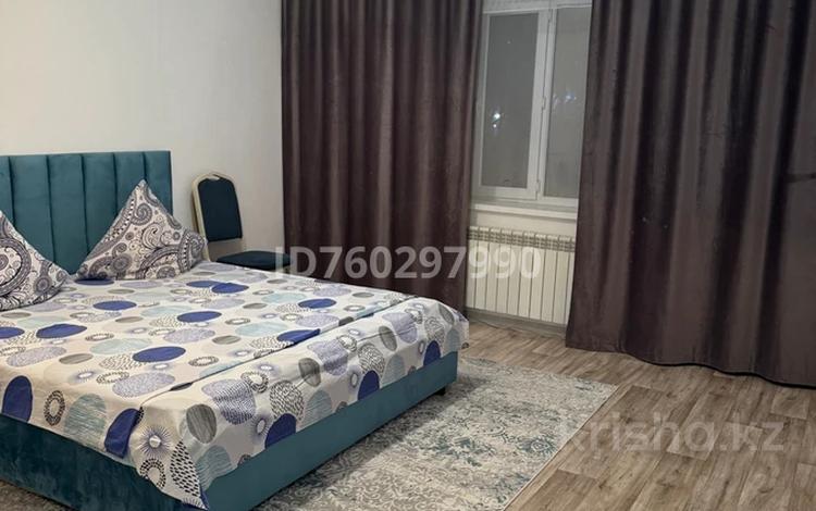 1-комнатная квартира · 40 м² · 1/9 этаж, Нур Актобе 15 — Нұр сити (Нұр Ақтөбе, Есет батыр, Ақтөбе сити) за 2 000 〒 — фото 2