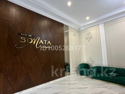 2-бөлмелі пәтер · 80 м² · 3/5 қабат, Микрорайон Ак шагала, 2ая улица 21, бағасы: 45 млн ₸ в Атырау