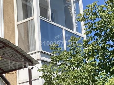 2-бөлмелі пәтер · 60 м² · 2/3 қабат, мкр Юго-Восток, Университетская 78/11 — Панель центр 10, бағасы: 25 млн ₸ в Караганде, Казыбек би р-н