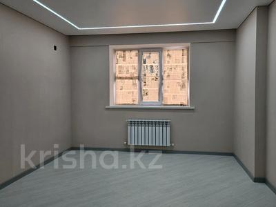 2-комнатная квартира · 69 м² · 4/9 этаж, Придорожная — Гипермаркет Дина за 24 млн 〒 в Уральске