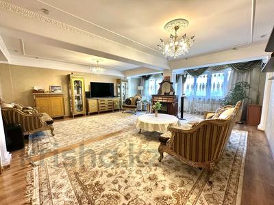 Продажа квартир в Алматы: 6-комнатная квартира · 263.3 м² · 9/10 этаж, мкр Таугуль-1, Навои за 155 млн 〒 6-комнатная квартира · 263.3 м² · 9/10 этаж, мкр Таугуль-1, Навои за 155 млн 〒 в Алматы, Ауэзовский р-н