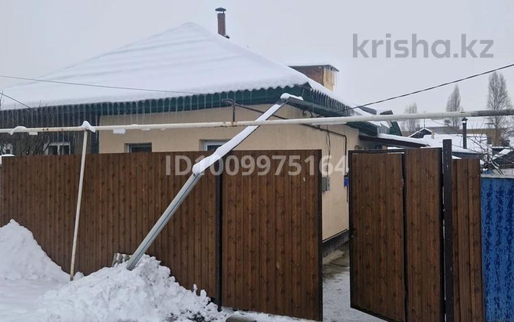 Часть дома · 3 комнаты · 43.5 м² · 3.4 сот., мкр Алтай-1, Садовского 11 за 26 млн ₸ в Алматы, Турксибский р-н — фото 2